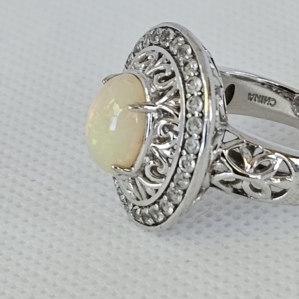 Genuine Victoria Wieck Welo Opal & White Topaz Ring Size 9! - Picture 5 of 14